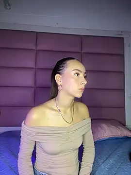 Sophiie 18 online show from February 19, 12:12 pm