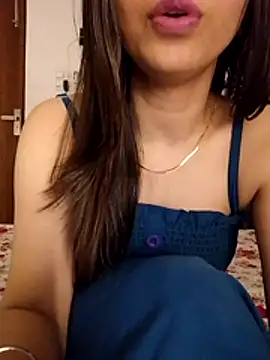 Snapshot of cute_girl_29 chatting on July 24, 6:17 pm cute girl 29 online show from July 24, 6:17 pm