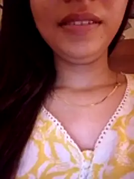 Snapshot of cute_girl_29 chatting on August 4, 5:15 pm cute girl 29 online show from August 4, 5:15 pm