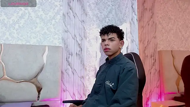 keahi tay online show from March 7, 11:40 am