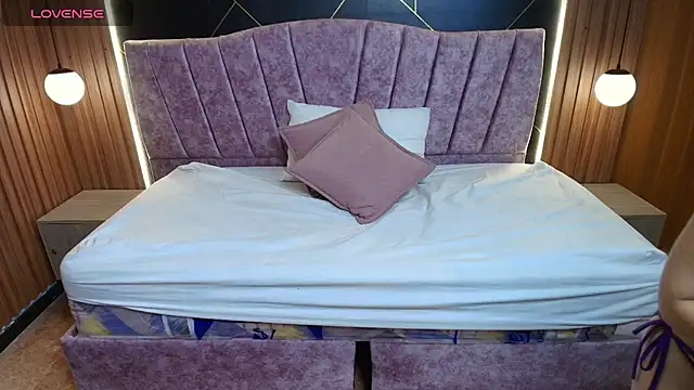 MoriahStorm online show from March 14, 12:21 pm