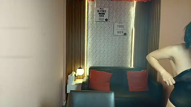 MoriahStorm online show from July 1, 12:40 pm
