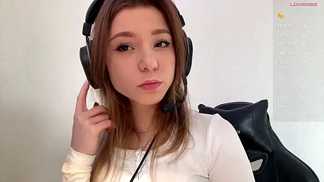 aera elese online show from February 19, 8:43 am