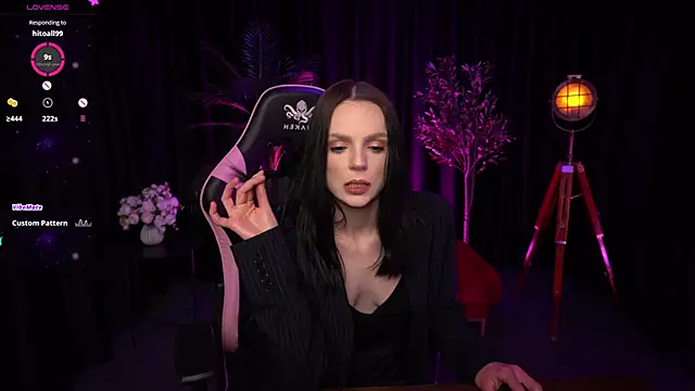 Wild Alice me online show from April 29, 5:30 pm