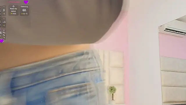 Snapshot of Liia_Collins chatting on May 26, 5:09 pm Liia Collins online show from May 26, 5:09 pm