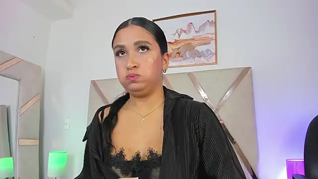 Annie Parkerr online show from March 14, 6:02 pm