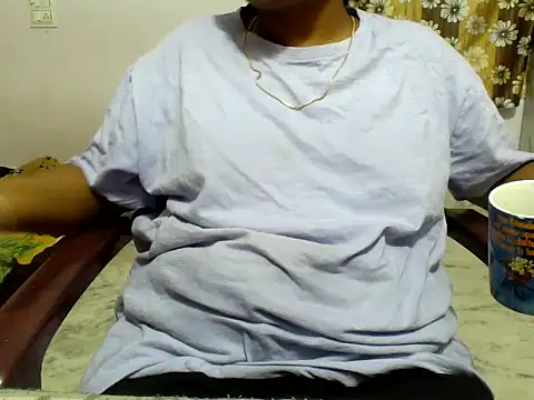 Snapshot of Angel_honeybear_143 chatting on March 4, 9:43 pm Angel honeybear 143 online show from March 4, 9:43 pm