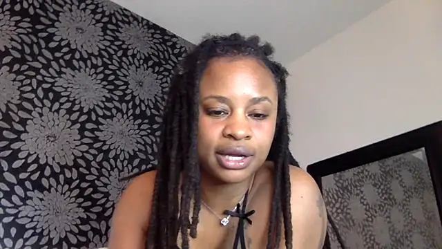 thehoneyhazel online show from May 3, 4:07 am