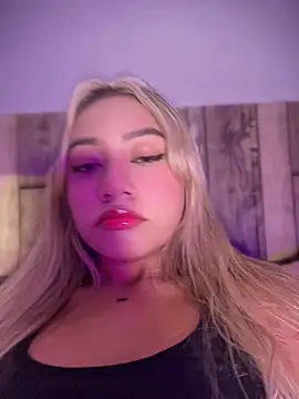 Snapshot of Dulce_Sofi_ chatting on June 8, 10:10 pm Dulce Sofi online show from June 8, 10:10 pm