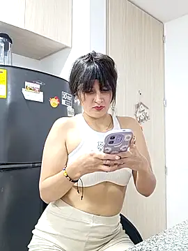 Cami carvajal online show from April 23, 12:01 am
