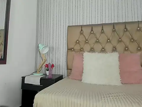 hanna luciana online show from May 9, 3:28 pm