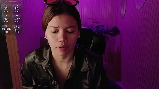 Alessia Monroe  online show from July 12, 7:27 pm