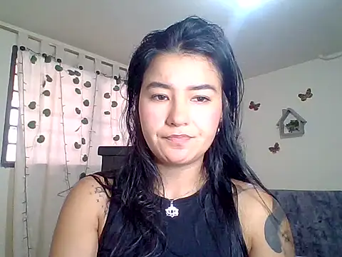 Miiia a online show from April 29, 7:20 pm