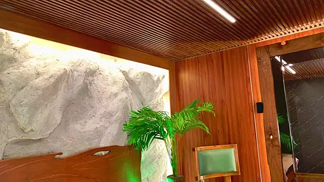 Rolyloren  online show from March 5, 3:52 pm