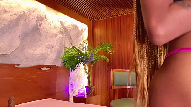 Rolyloren  online show from March 12, 4:13 pm