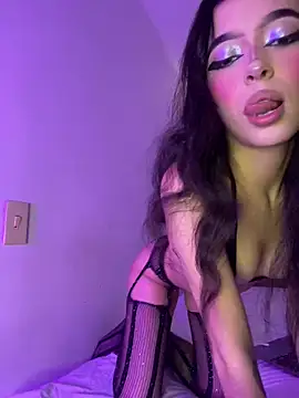 Snapshot of megan_sol chatting on May 8, 3:06 pm megan sol online show from May 8, 3:06 pm