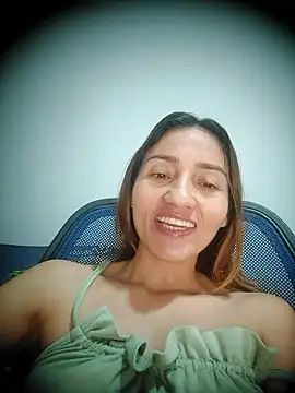 Snapshot of isaa- chatting on June 14, 3:03 pm isaa- online show from June 14, 3:03 pm