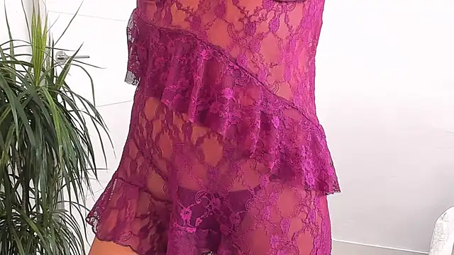 Snapshot of MsSecretVixen chatting on May 30, 1:41 pm MsSecretVixen online show from May 30, 1:41 pm