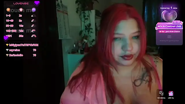 Snapshot of MagicCurves chatting on June 5, 6:35 pm MagicCurves online show from June 5, 6:35 pm