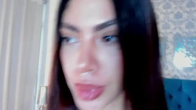 Snapshot of SophiieLaurent chatting on March 12, 8:04 pm SophiieLaurent online show from March 12, 8:04 pm