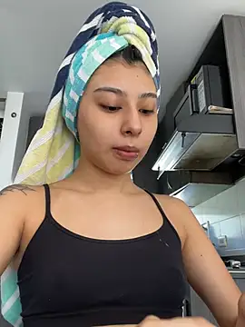chloe bluee  online show from July 6, 3:03 pm