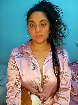 Snapshot of Starlove08 chatting on February 19, 3:19 pm Starlove08 online show from February 19, 3:19 pm