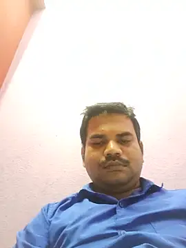 Snapshot of rkr1996kum chatting on June 13, 4:27 pm rkr1996kum online show from June 13, 4:27 pm