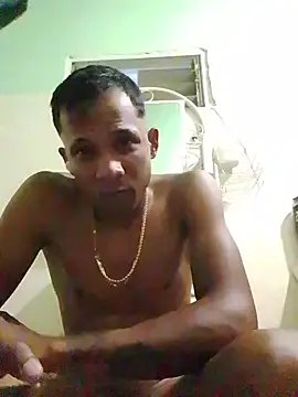 Snapshot of blackhot22c chatting on May 9, 8:47 pm blackhot22c online show from May 9, 8:47 pm