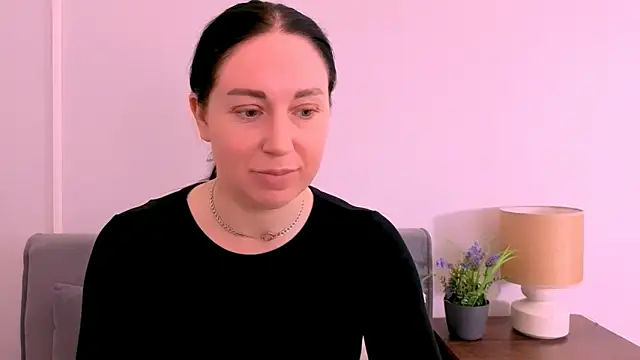 MiaFair online show from April 27, 3:32 pm