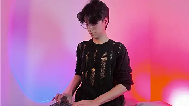 lui x dust online show from June 5, 9:53 pm