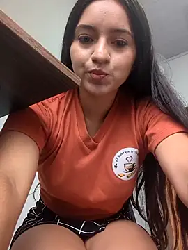 DulceCaroX online show from June 12, 1:21 pm