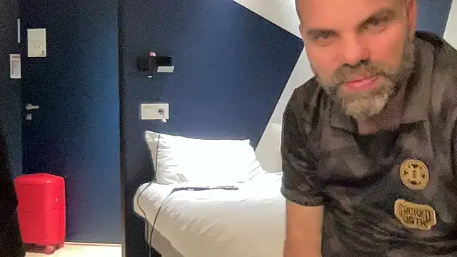 Snapshot of bastet-spx chatting on March 7, 9:01 pm bastet-spx online show from March 7, 9:01 pm