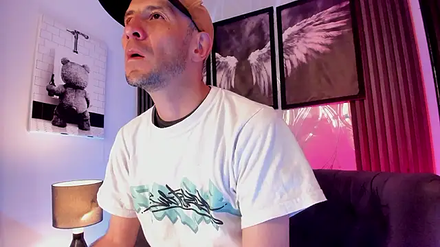 Milanwhite  online show from March 13, 11:39 am