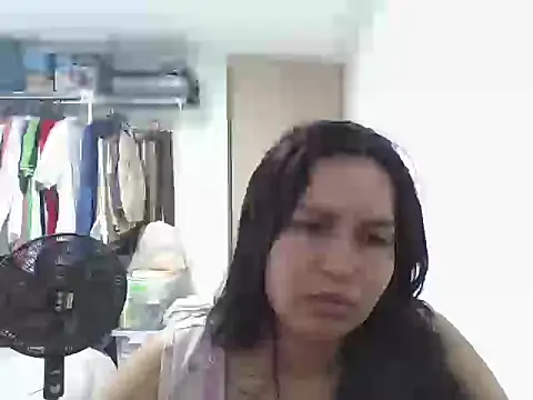 Snapshot of Ivonee777 chatting on February 21, 1:50 am Ivonee777 online show from February 21, 1:50 am