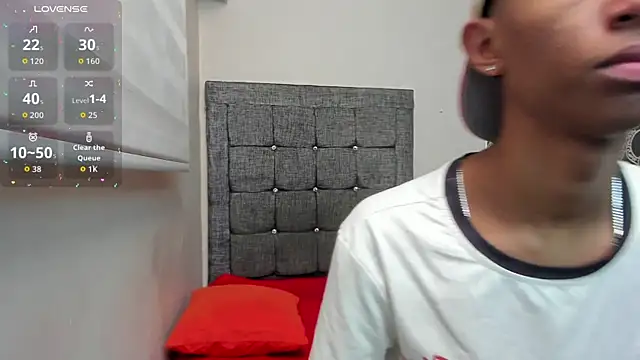 Little Twink19x online show from March 7, 7:11 pm