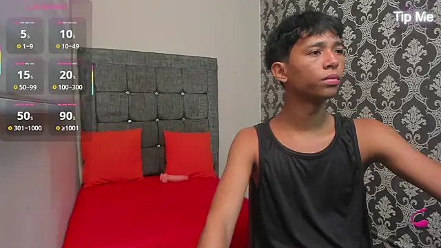 Little Twink19x online show from April 24, 7:27 pm
