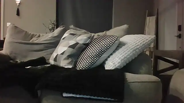 Snapshot of Dangerousrose chatting on July 4, 3:45 am Dangerousrose online show from July 4, 3:45 am