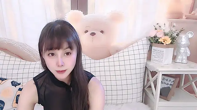 Snapshot of Luckmia333 chatting on February 27, 5:07 am Luckmia333 online show from February 27, 5:07 am