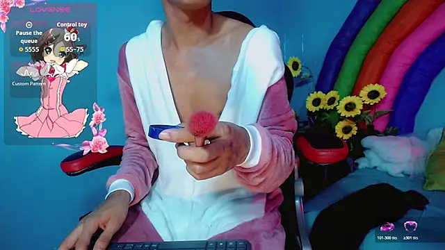 Snapshot of Alondra_Wile chatting on July 10, 7:27 pm Alondra Wile online show from July 10, 7:27 pm