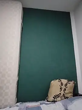 SebastianSkyler online show from April 6, 10:05 am