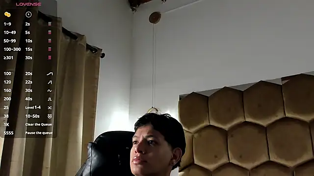 Snapshot of TonyPetrovjs chatting on June 21, 6:05 am TonyPetrovjs online show from June 21, 6:05 am