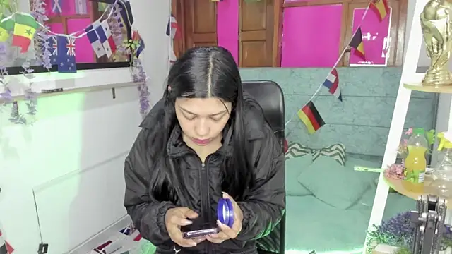 Snapshot of Aysha_winxs chatting on June 19, 3:22 am Aysha winxs online show from June 19, 3:22 am