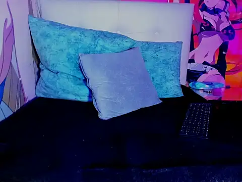 Emmadarlinghh online show from March 2, 6:48 pm