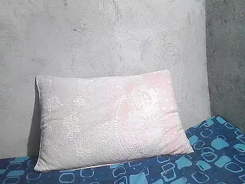 Snapshot of wildchinita00 chatting on May 24, 6:24 pm wildchinita00 online show from May 24, 6:24 pm