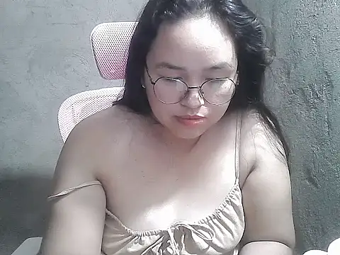 Snapshot of wildchinita00 chatting on June 10, 12:22 am wildchinita00 online show from June 10, 12:22 am