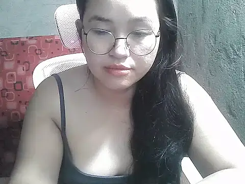 Snapshot of wildchinita00 chatting on June 12, 9:46 pm wildchinita00 online show from June 12, 9:46 pm