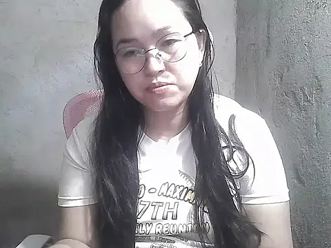 Snapshot of wildchinita00 chatting on June 25, 8:30 am wildchinita00 online show from June 25, 8:30 am