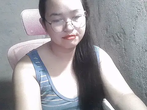 Snapshot of wildchinita00 chatting on June 28, 9:21 pm wildchinita00 online show from June 28, 9:21 pm