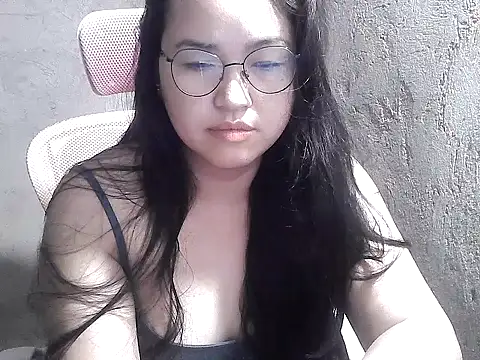 Snapshot of wildchinita00 chatting on July 27, 9:33 pm wildchinita00 online show from July 27, 9:33 pm