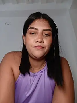 EmiliaVincenzo online show from March 7, 3:20 pm